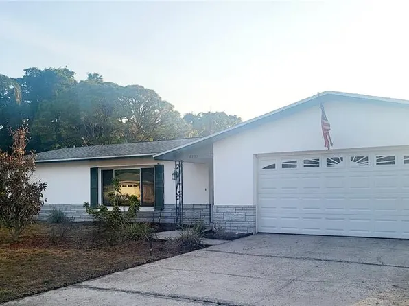 6735 14th St S, Saint Petersburg, FL 33705