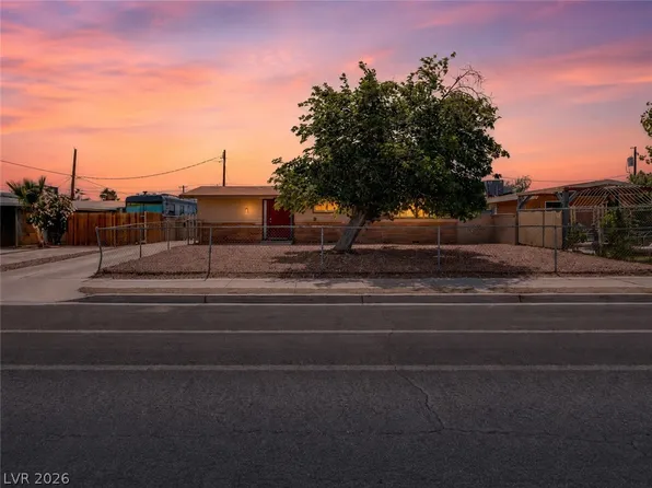 706 Upland Blvd, Las Vegas, NV 89107