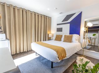 532 NW 100th St #1411, Miami, FL 33150