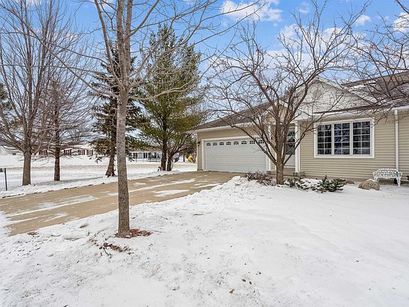 2nd image of 807 Janet Dr #D
