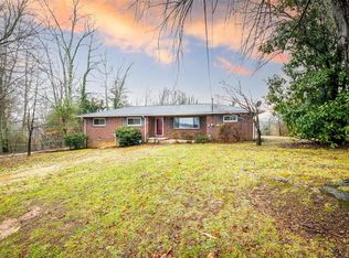 1802 Cherokee St, Athens, TN 37303