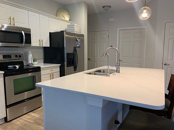 3rd image of 112 Bentgreen Dr