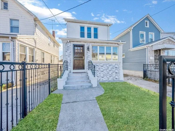 221-28 103 Avenue, Queens Village, NY 11429
