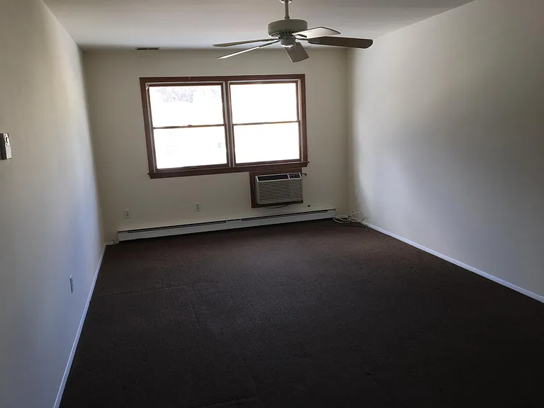 17 Kiel Ave — Photo 5
