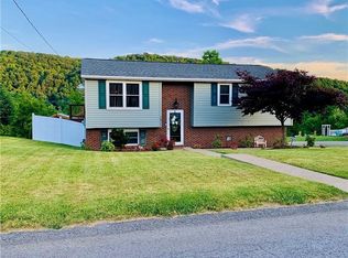 1811 Beaver Ave, Industry, PA 15052