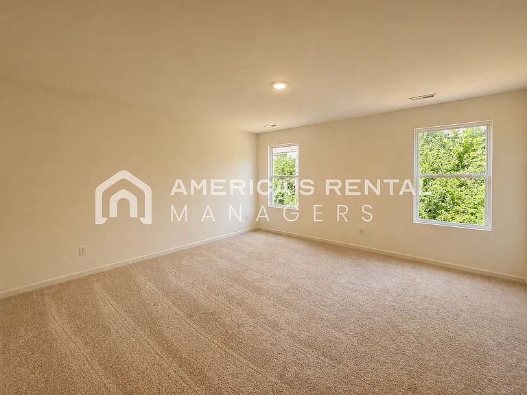 309 Oakmont Cir — Photo 33