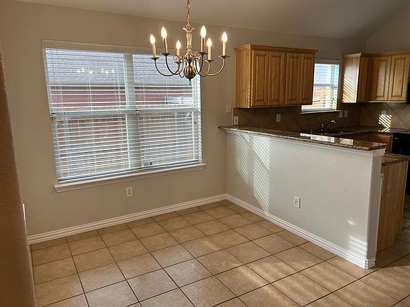 5th image of 207 Glenwood Dr