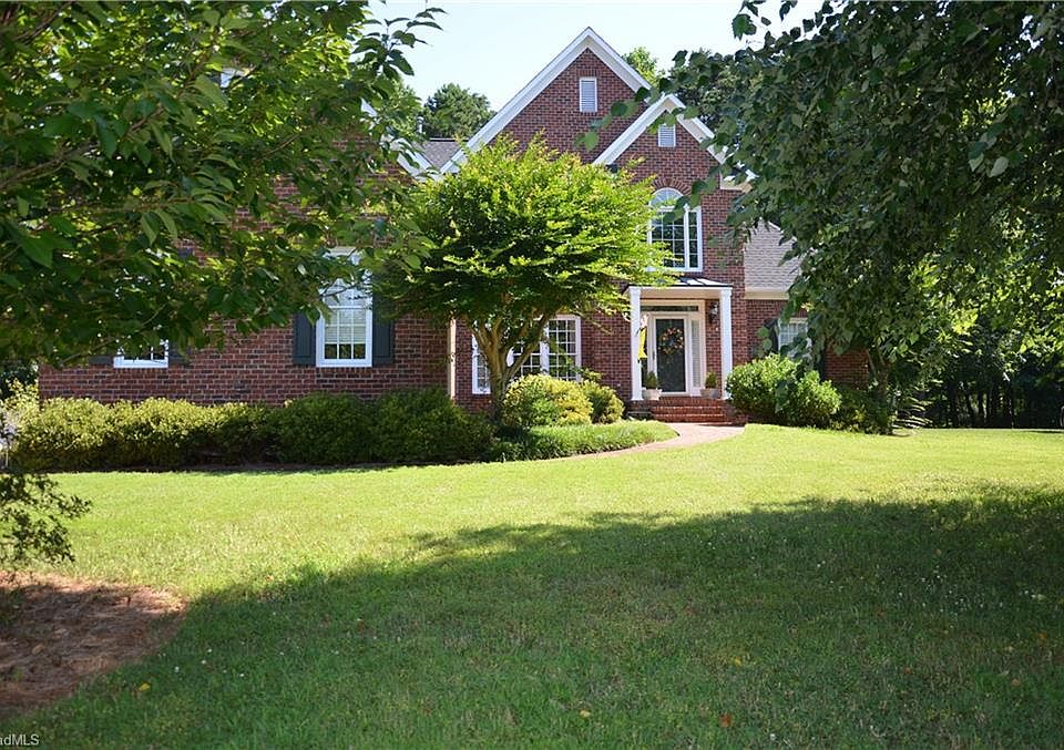 1st image of 22 Winterberry Ct
