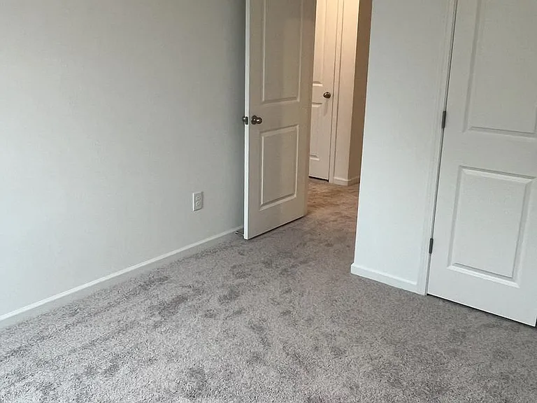 2111 Regal Dr — Photo 22