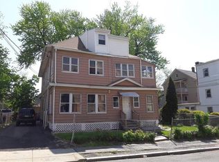 90 Kent St, Hartford, CT 06112