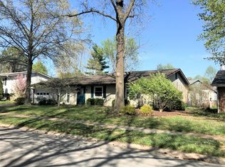 615 S Terrace Dr, Carbondale, IL 62901