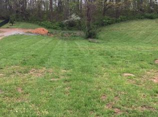 Sanctuary Ct, Johnson City, TN 37615