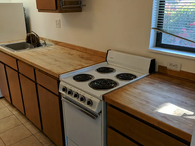 5720A Claremont Ave #A — Photo 4