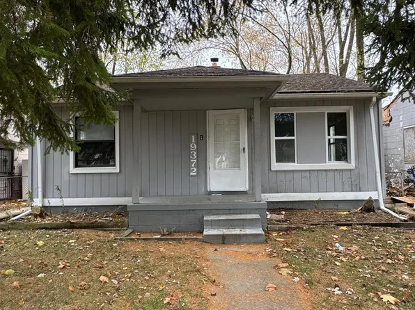 19372 Woodbine St, Detroit, MI 48219