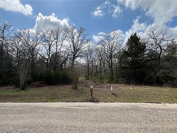 3rd image of 11566 Woodglen Cir