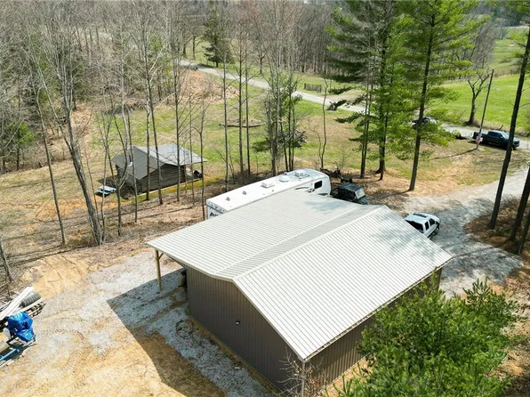 12345 Alpine Hwy, Frazeysburg, OH 43822