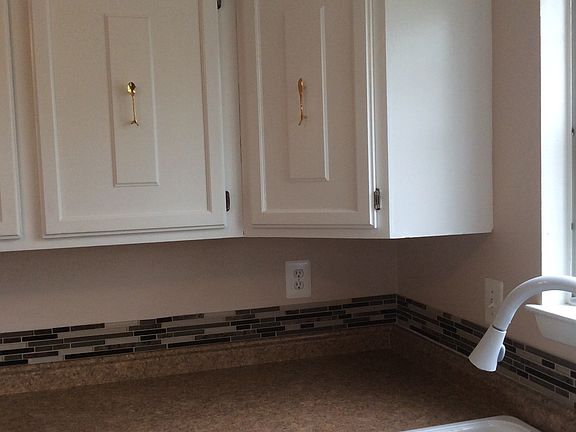2nd image of 15101 Catalpa Ct
