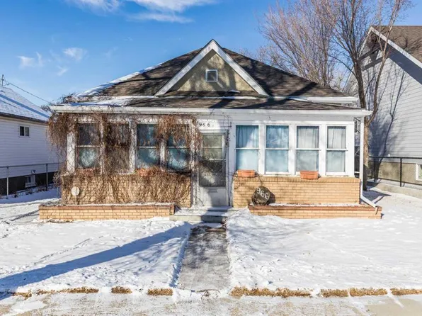 966 S Yuill St SE, Medicine Hat, AB T1A 0Y8