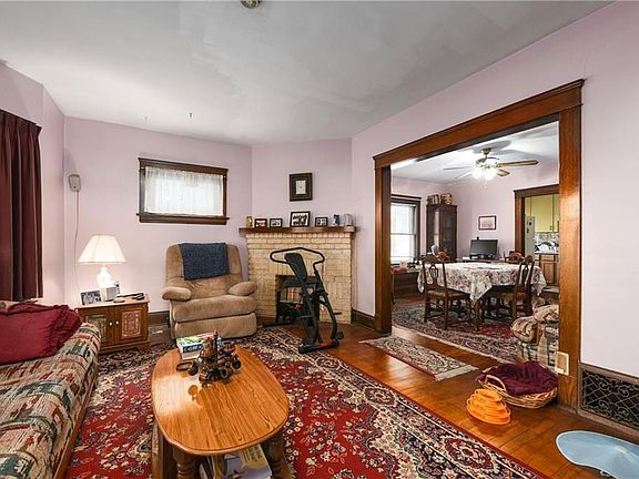 3rd image of 1251 Marlowe Ave
