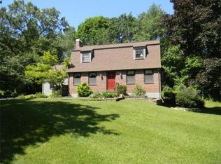8 Court Rd, Westford, MA 01886