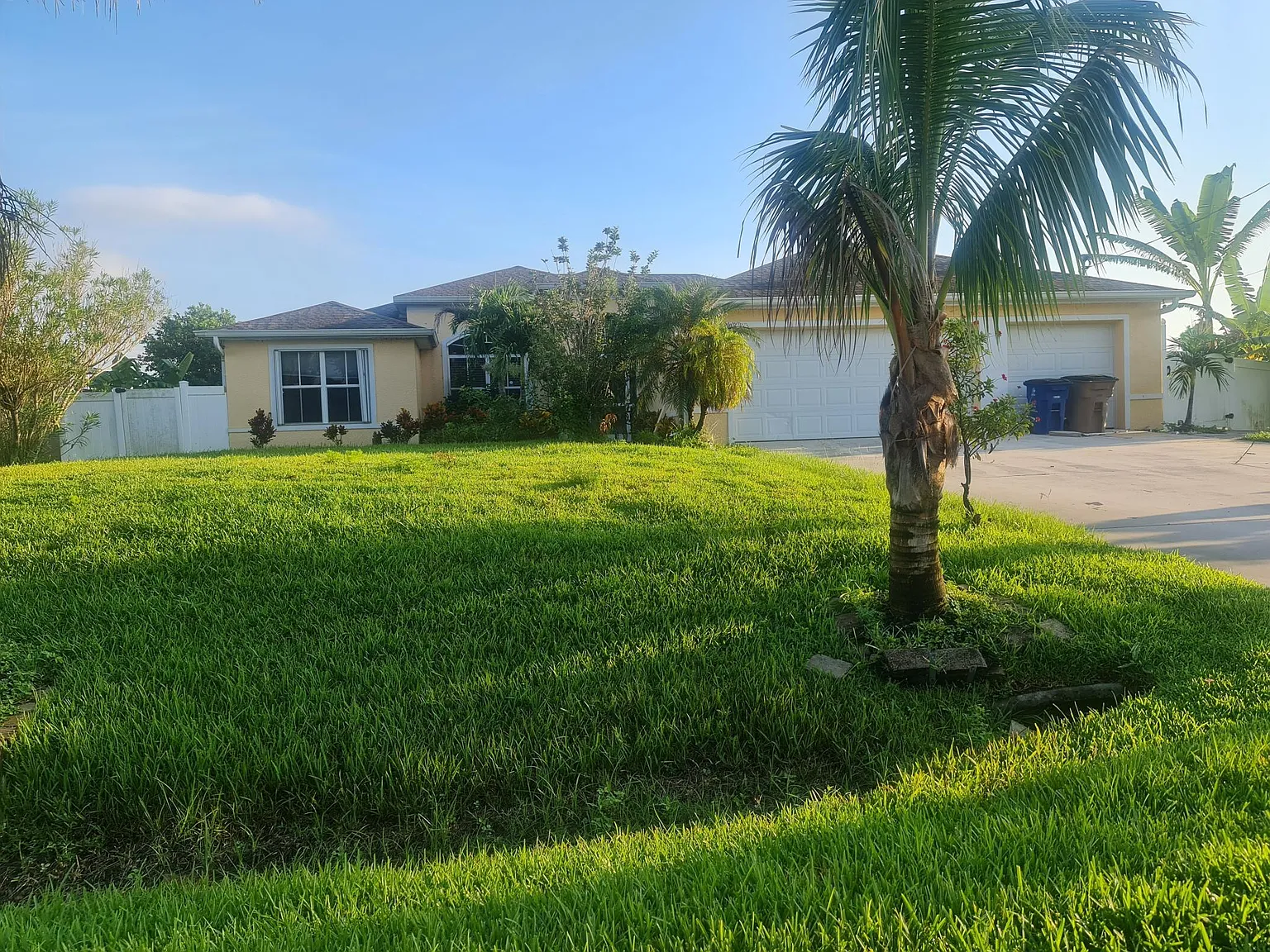 4 bed, 2297 sqft, $3,000 — Photo 1