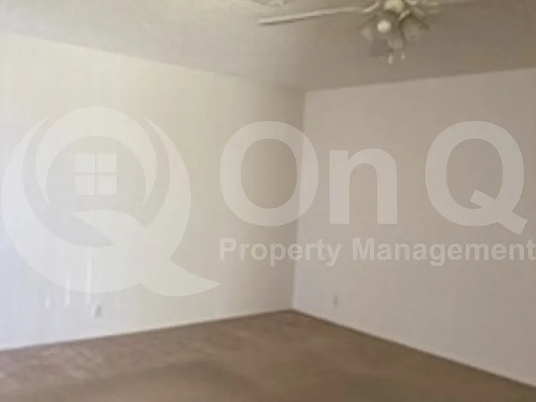 420 W Yukon Dr #1 — Photo 8