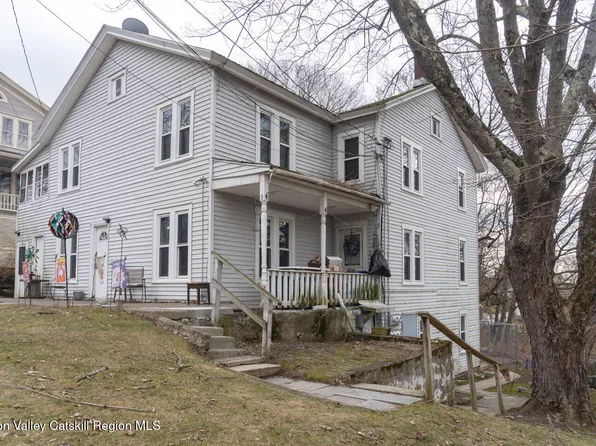 7 Ellsworth St, Philmont, NY 12565