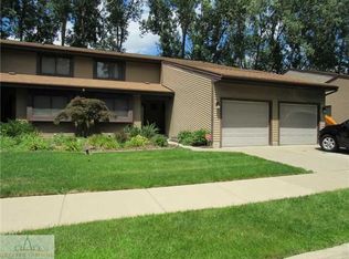 2011 Greenwich Ct, Lansing, MI 48910