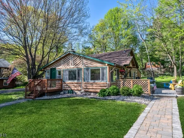 34 Bearfort Rd, West Milford Twp., NJ 07480
