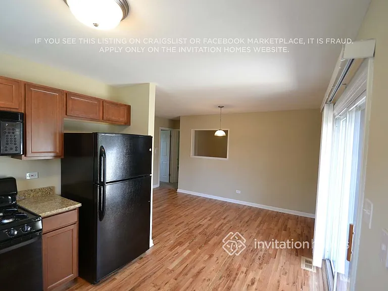 2401 Birch Ln — Photo 4
