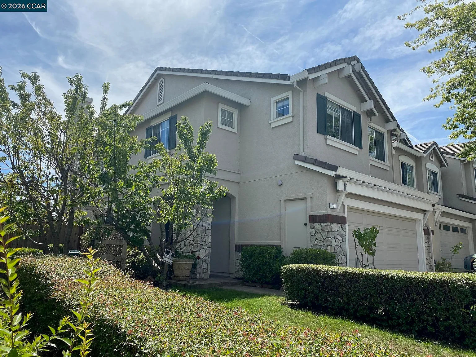3 bed, 1995 sqft, $4,700 — Photo 1