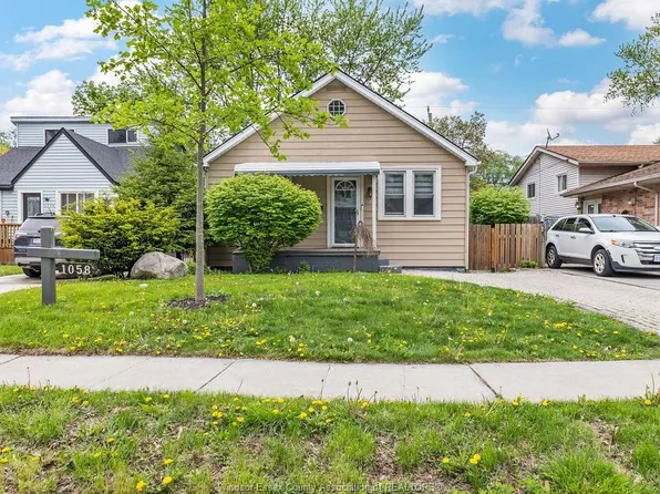 1058 Saint Louis Ave, Windsor, ON N8S 2K8