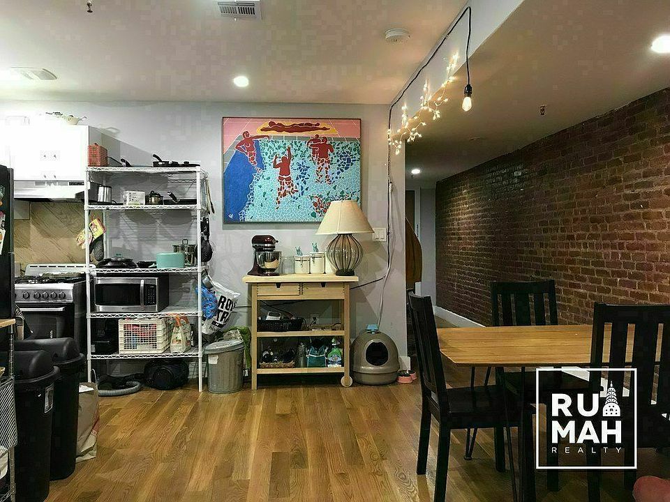 1st image of 239 Jefferson Ave Floor 1