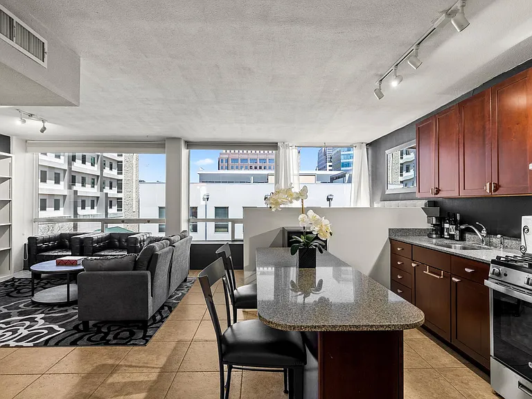 1212 Guadalupe St #406 — Photo 15