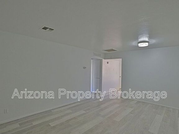 3rd image of 1702 W Vogel Ave Unit A7