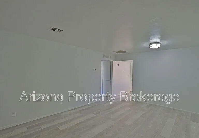 1702 W Vogel Ave #A7 — Photo 7