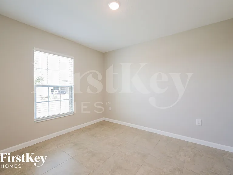 607 Lindbergh Way — Photo 14
