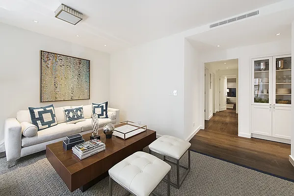 Sold by Nest Seekers International | media 27