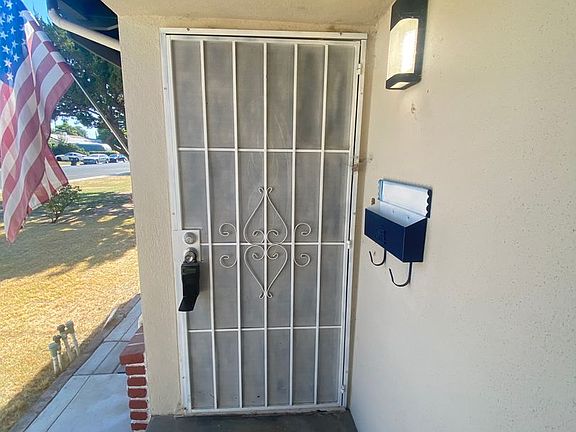 2nd image of 645 W Paradise Ave