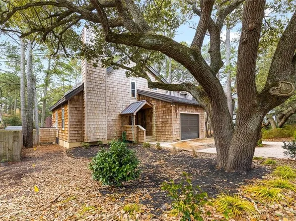 3949 Shady Oaks Dr, Virginia Beach, VA 23455