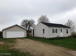 6624 S State Rd, Ionia, MI 48846