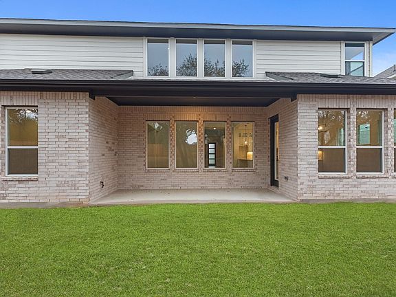3rd image of 1713 Snowdrop Dr