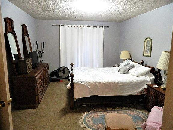 5th image of 2092 S Sherwood Dr APT C21