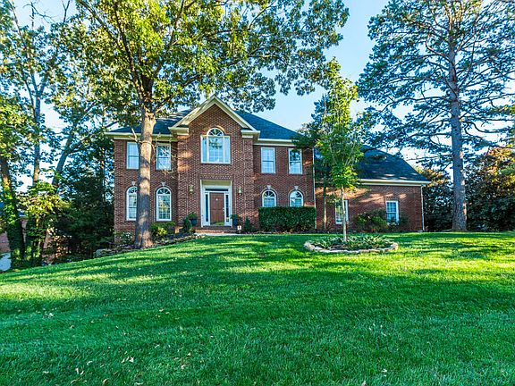 2nd image of 904 Blackstone Dr