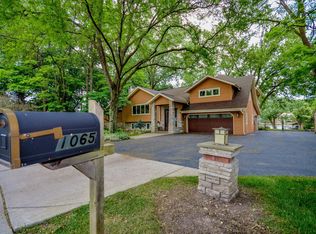 1065 N Harrison St, Algonquin, IL 60102