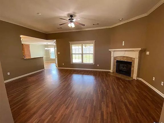 4th image of 2107 Magna Carta Ln