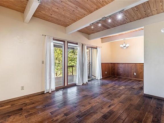 3rd image of 13914 Turnberry Ln