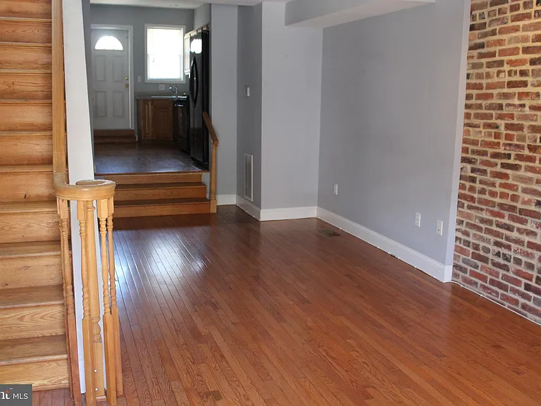 604 S Luzerne Ave — Photo 15