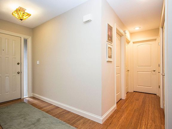 5th image of 9256 Muirkirk Dr