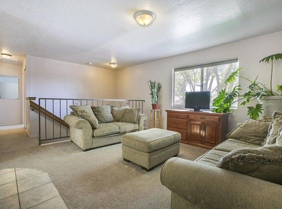 4th image of 7005 Leander Ave NE
